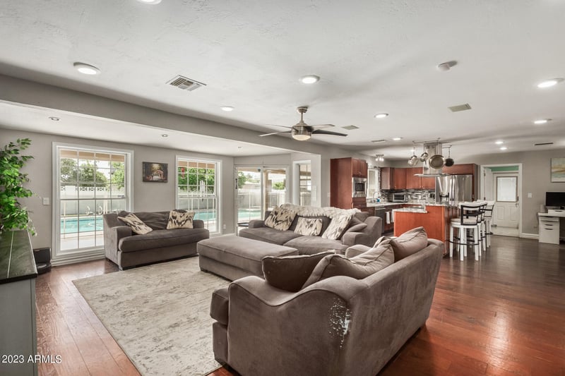 1747 E Hackamore St, Mesa, AZ 85203