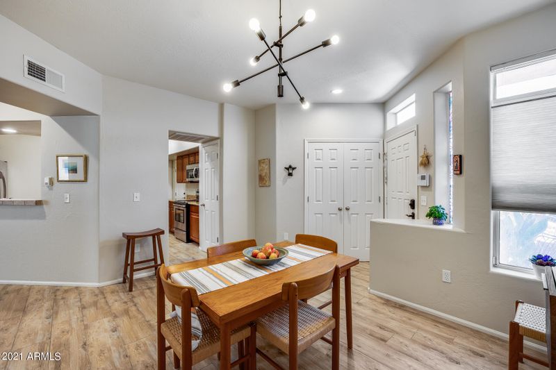 1747 E Northern Ave #108, Phoenix, AZ 85020