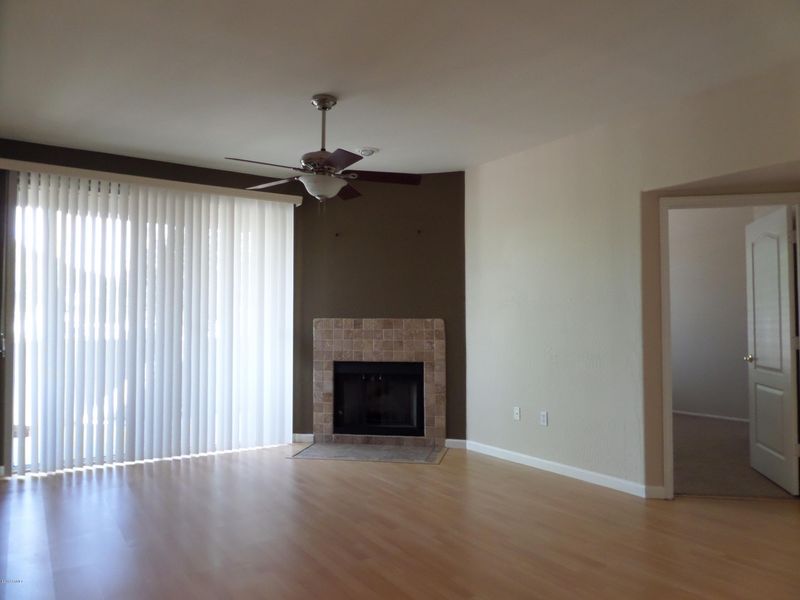 1747 E Northern Ave #112, Phoenix, AZ 85020