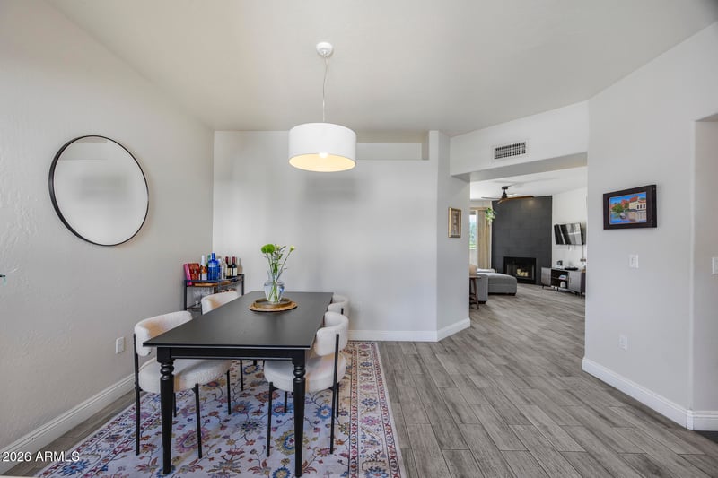 1747 E Northern Ave #117, Phoenix, AZ 85020