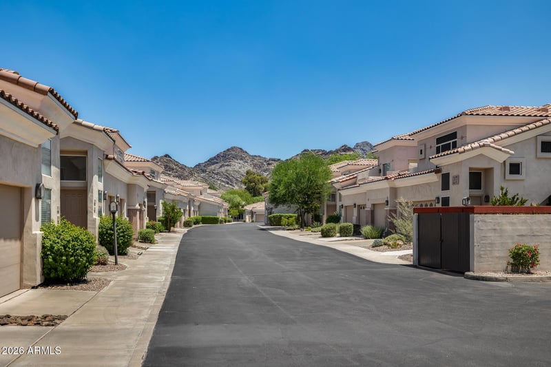 1747 E Northern Ave #117, Phoenix, AZ 85020