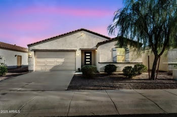 1747 Grove St, Phoenix, AZ 85040