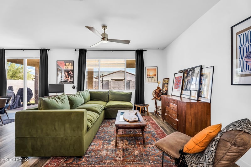 1747 Grove St, Phoenix, AZ 85040