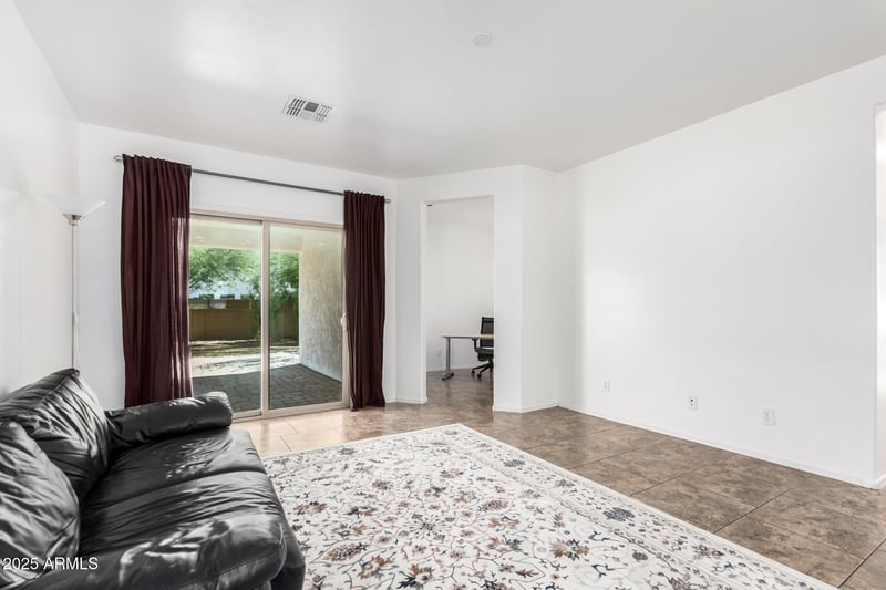 1747 Straight Arrow Ln, Phoenix, AZ 85085