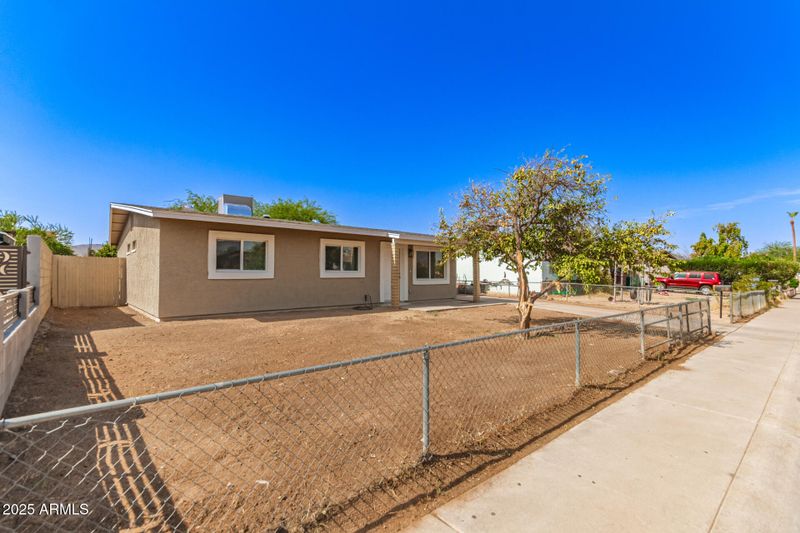 1747 W Maldonado Rd, Phoenix, AZ 85041