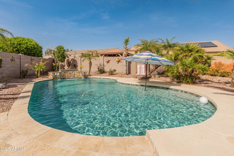 17470 Gelding Dr, Surprise, AZ 85388