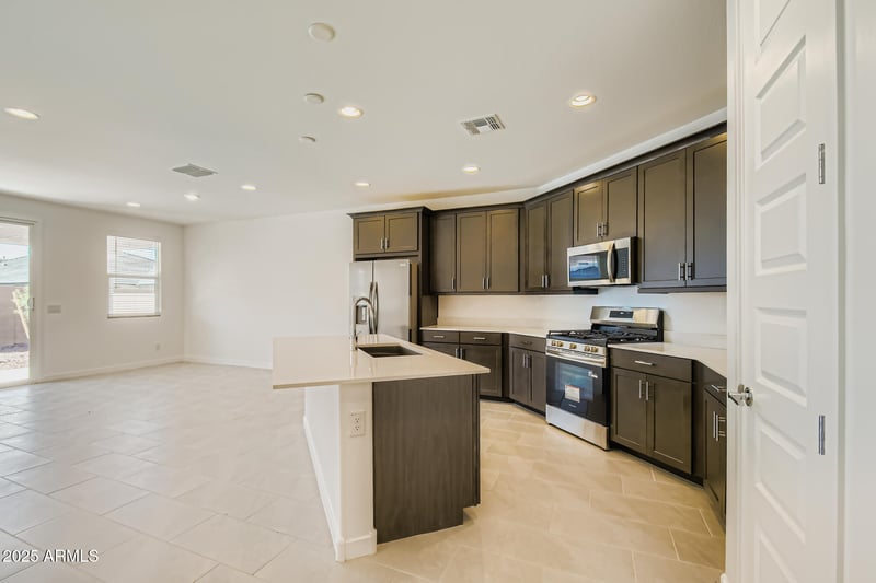 17479 Victory St, Goodyear, AZ 85338