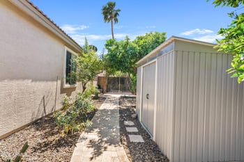 1748 Iris Dr, Chandler, AZ 85286