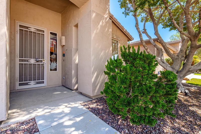 1748 Nighthawk Way, Phoenix, AZ 85045