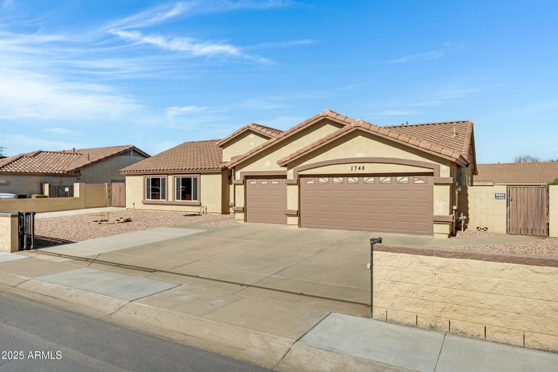 1748 Park St, Phoenix, AZ 85042