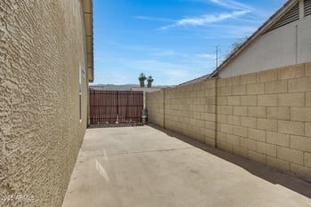 1748 Park St, Phoenix, AZ 85042
