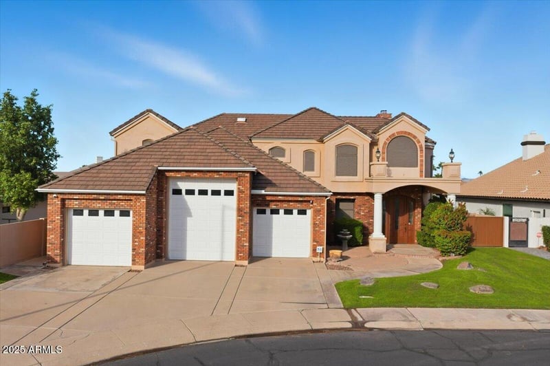 1748 Queen Palm Dr, Gilbert, AZ 85234