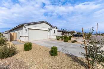 17486 Via De Luna Dr, Surprise, AZ 85387