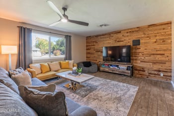 1749 Medlock Dr, Phoenix, AZ 85016