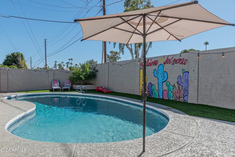 1749 Medlock Dr, Phoenix, AZ 85016