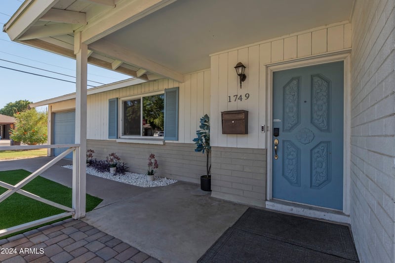 1749 Medlock Dr, Phoenix, AZ 85016