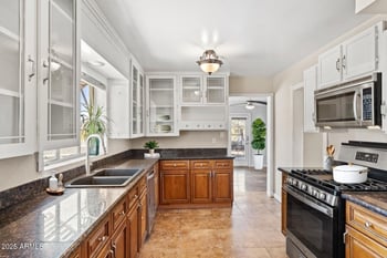 1749 Monterosa St, Phoenix, AZ 85015