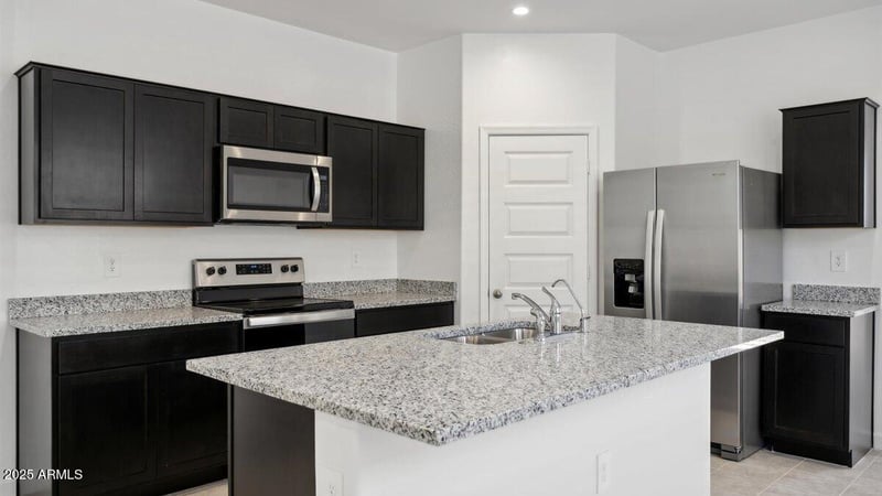 1749 Stealth Ave, Apache Junction, AZ 85120