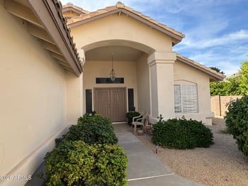 17496 Lonesome Dove Trl, Surprise, AZ 85374