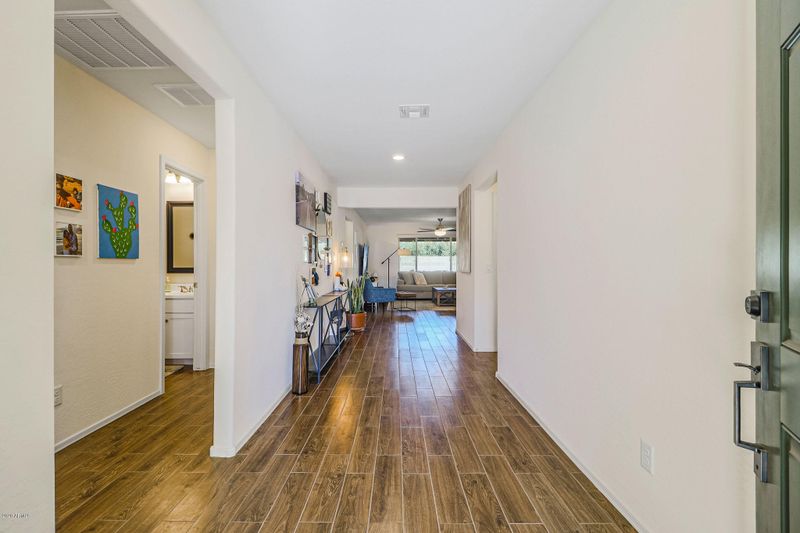 1750 E Grenadine Rd, Phoenix, AZ 85040