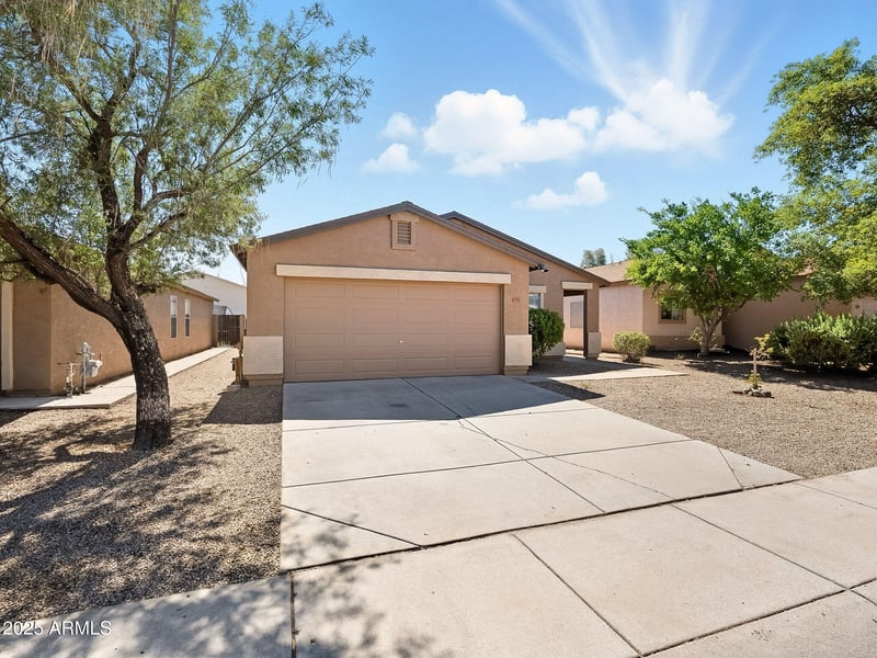 1751 Cowboy Cove Trl, San Tan Valley, AZ 85143