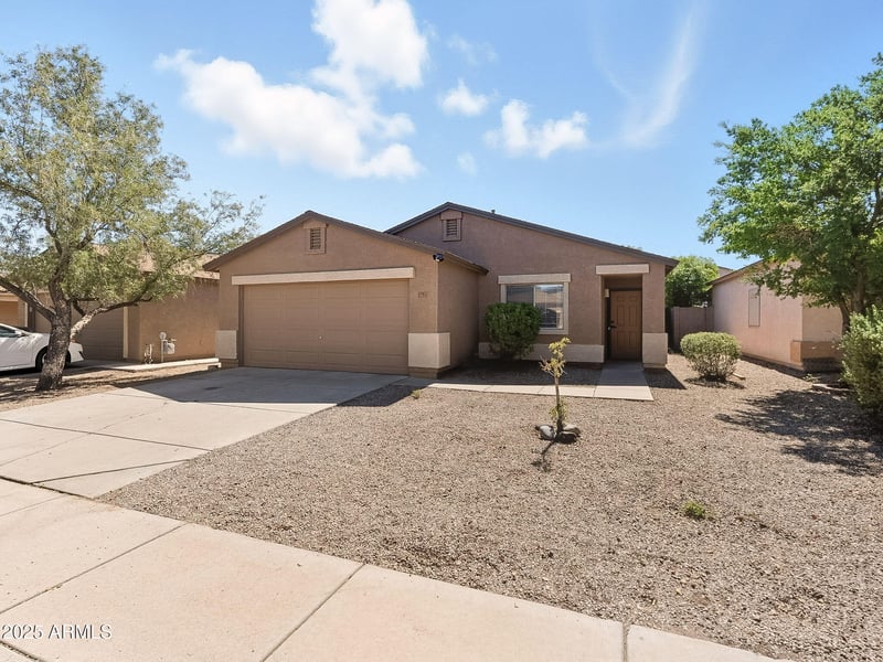 1751 Cowboy Cove Trl, San Tan Valley, AZ 85143