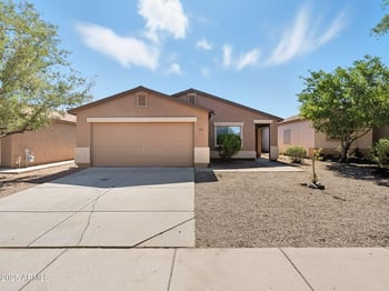 1751 Cowboy Cove Trl, San Tan Valley, AZ 85143