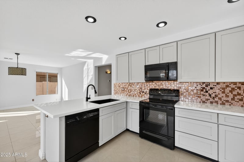 17511 Kimberly Way, Surprise, AZ 85374