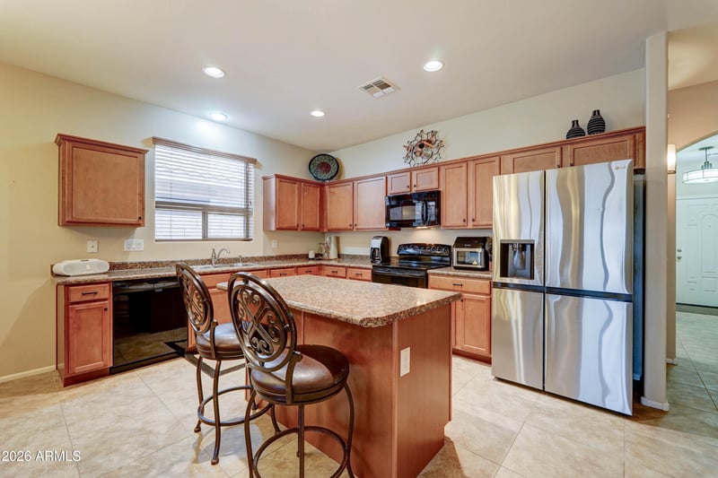 1752 Debbie Dr, San Tan Valley, AZ 85140