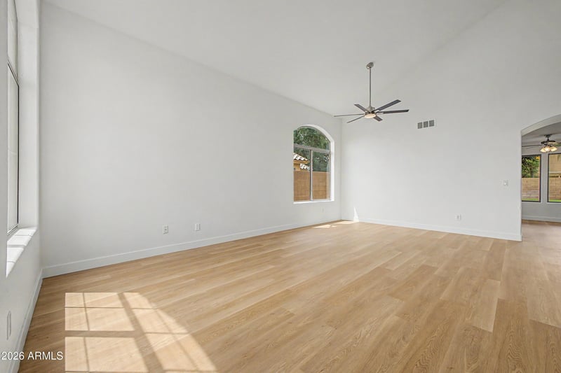 1752 Tremaine Ave, Gilbert, AZ 85234