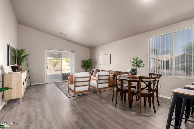 1752 Renaissance Ave, Apache Junction, AZ 85120