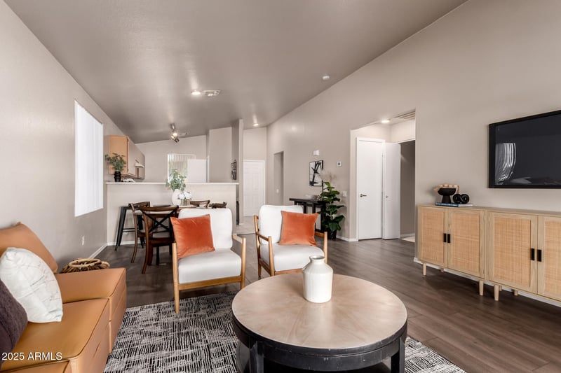 1752 Renaissance Ave, Apache Junction, AZ 85120