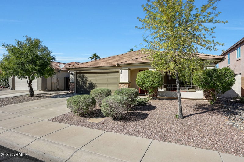 17520 Caribbean Ln, Surprise, AZ 85388