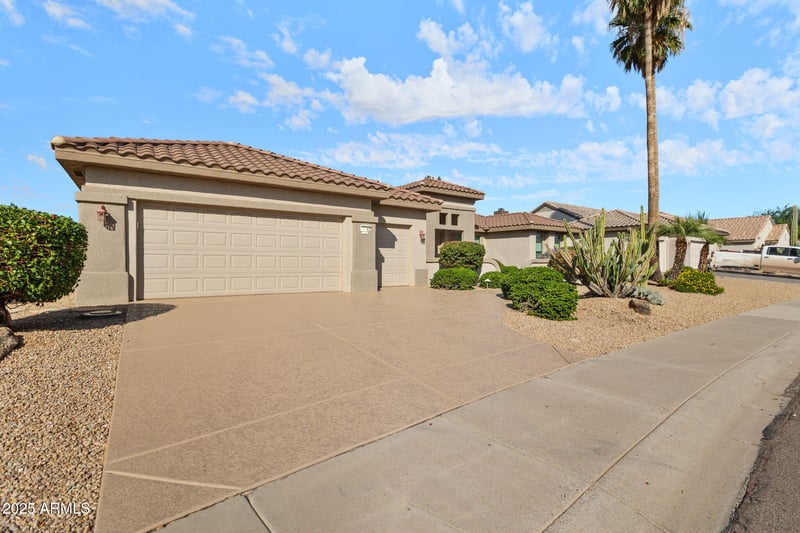 17522 Ironhorse Dr, Surprise, AZ 85374
