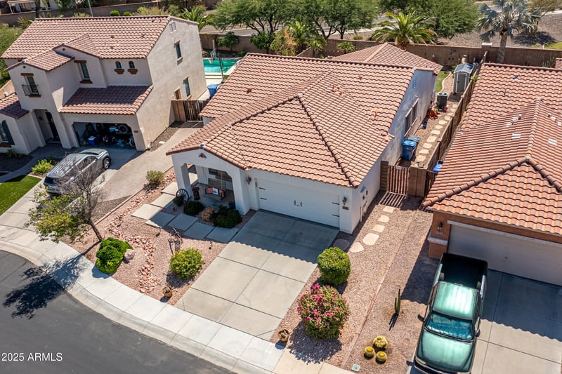 17525 Port Royale Ln, Surprise, AZ 85388