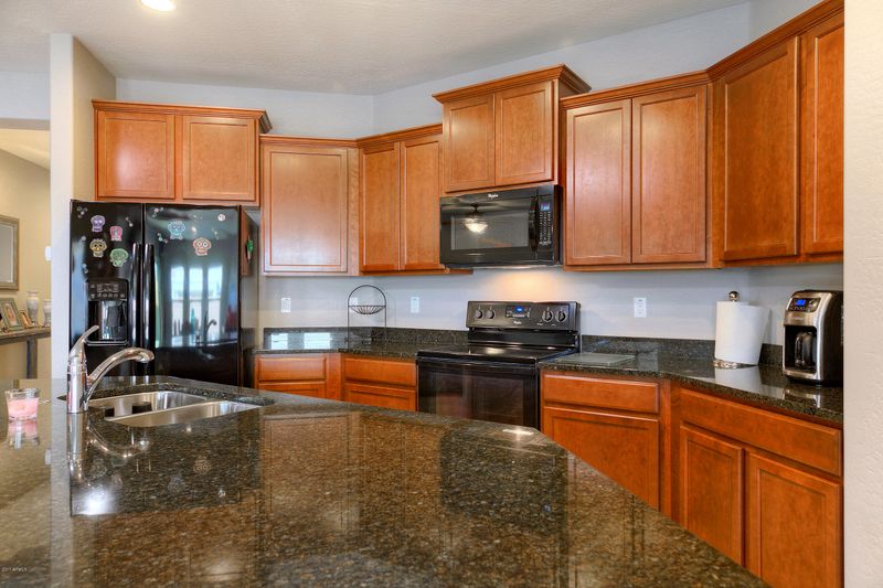 17528 W Buchanan St, Goodyear, AZ 85338