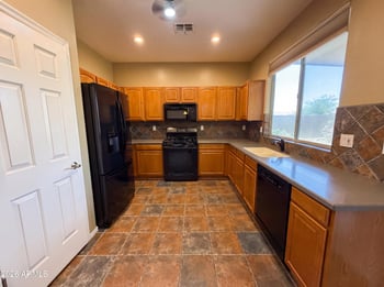 17530 Cardinal Dr, Goodyear, AZ 85338