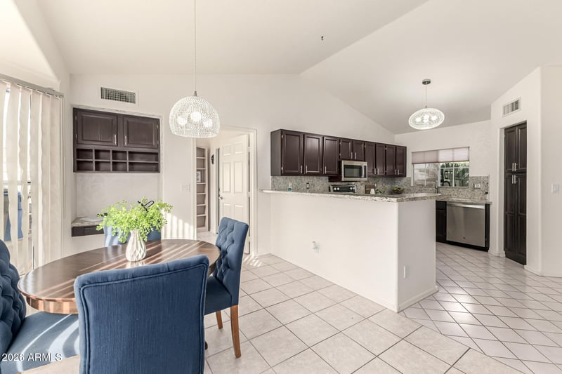 17533 Pima Trl, Surprise, AZ 85374