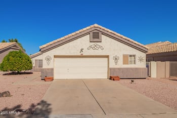 17533 Pima Trl, Surprise, AZ 85374
