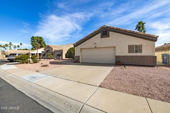 17533 Pima Trl, Surprise, AZ 85374