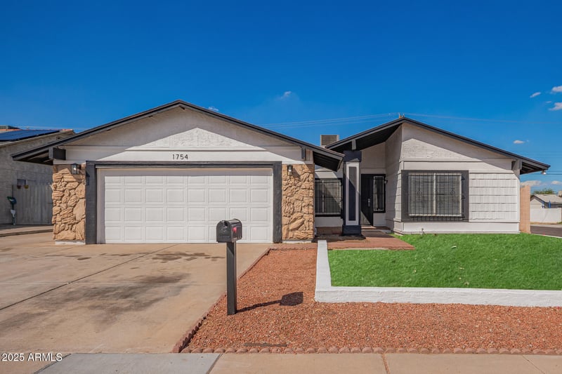 1754 Alta Vista Rd, Phoenix, AZ 85042