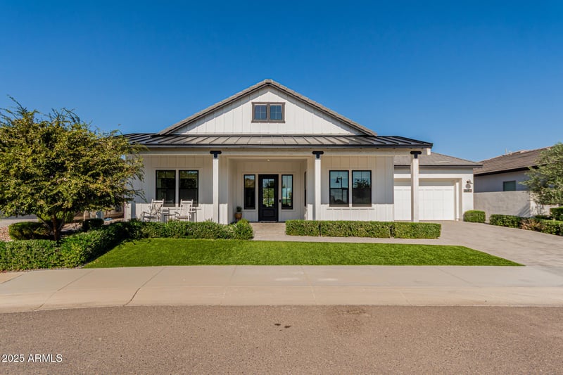 17546 Montpelier St, Surprise, AZ 85388