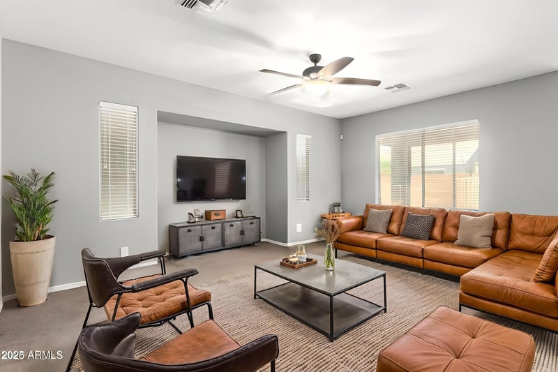 17562 Gelding Dr, Surprise, AZ 85388