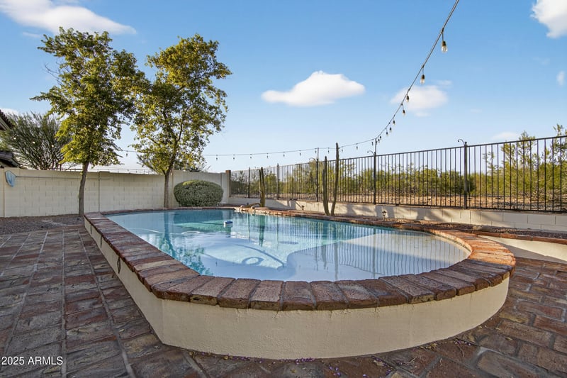 17564 Verdin Rd, Goodyear, AZ 85338