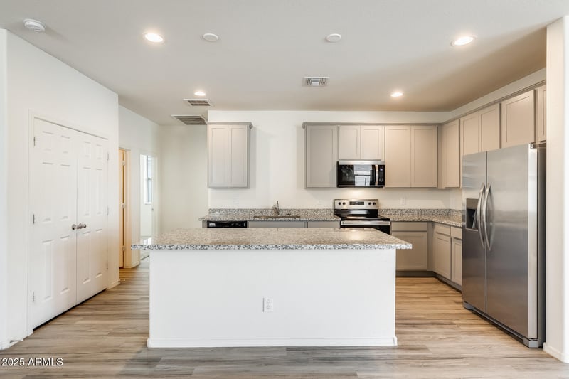 17566 Country Club Ter, Surprise, AZ 85387