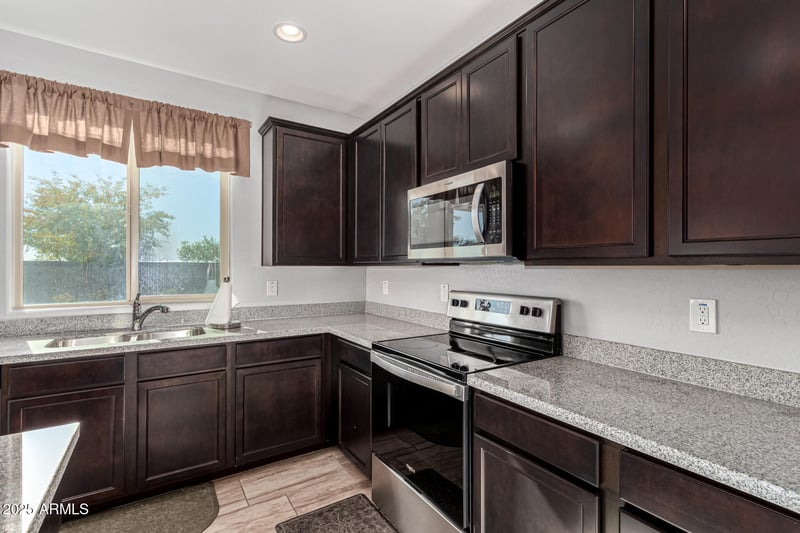 17569 Country Club Ter, Surprise, AZ 85387