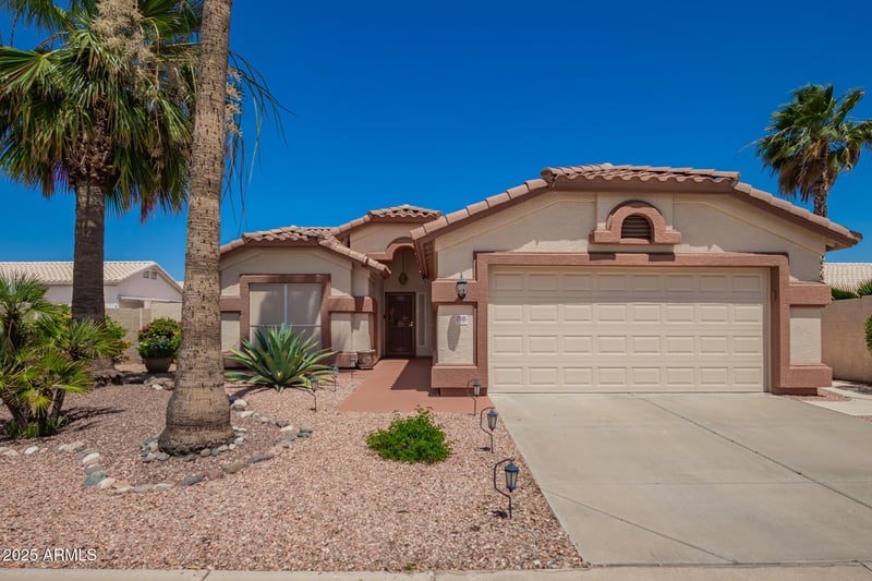 17585 Coyote Lakes Pw, Surprise, AZ 85378