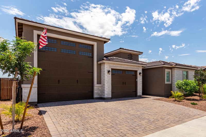 17589 Red Fox Rd, Surprise, AZ 85387