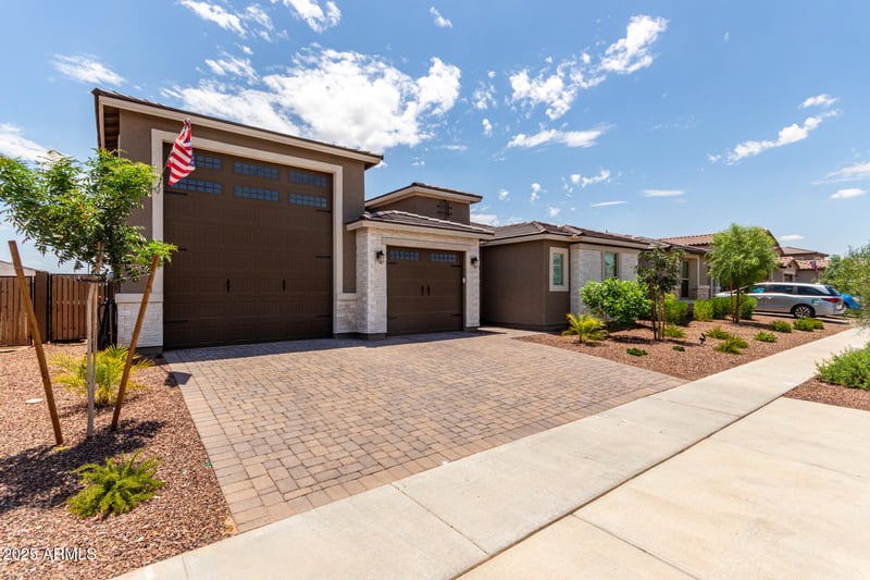 17589 Red Fox Rd, Surprise, AZ 85387
