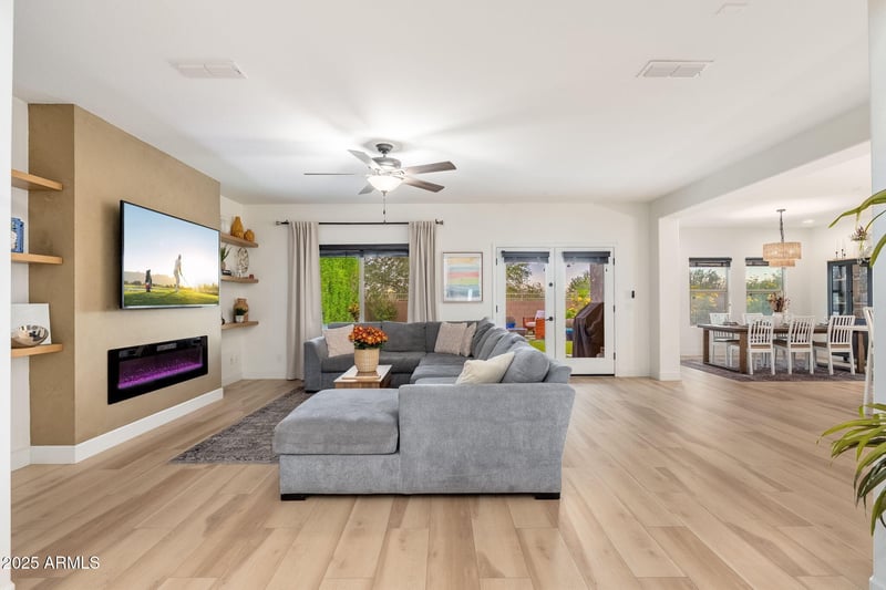 1759 Desperado Way, Phoenix, AZ 85085